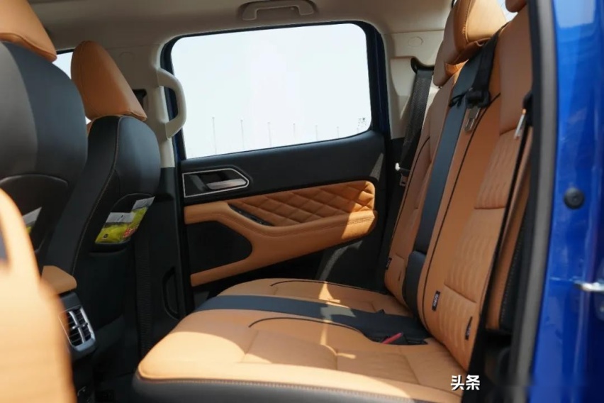 鹏城试驾长城炮全球版,时尚大皮卡回头率百分百