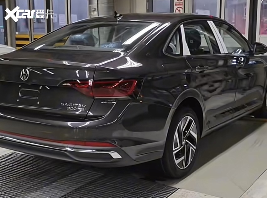 大众速腾增1.5t入门版,比超越版便宜近1万,取消氛围灯 织物座椅