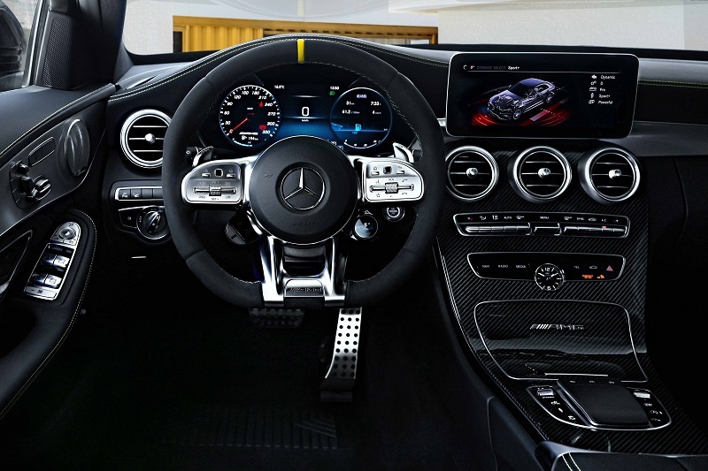 奔驰被黑够劲爆 四门版AMG C63暗夜特别版上市