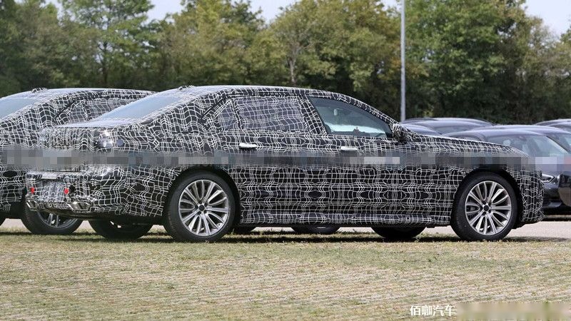 bmw-7-series-plug-in-hybrid-spy-photo (1).jpg