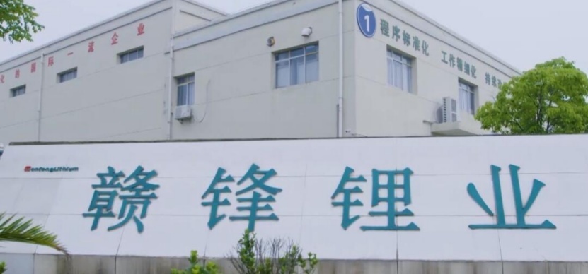 大众高尔夫将采用更大尺寸屏幕;奔驰发布虚拟跑车