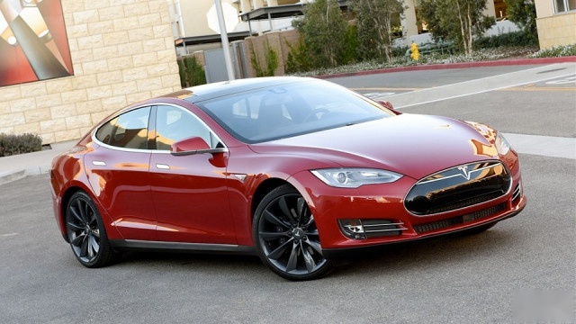 特斯拉Model S新款要上市，现在抄底老款二手车，只要23万元？