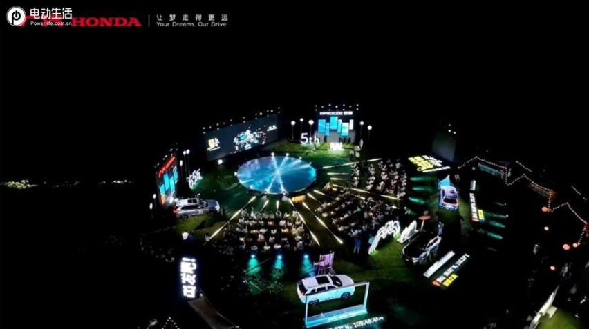 65万用户共同的选择，皓影邀您共赴逐光之旅