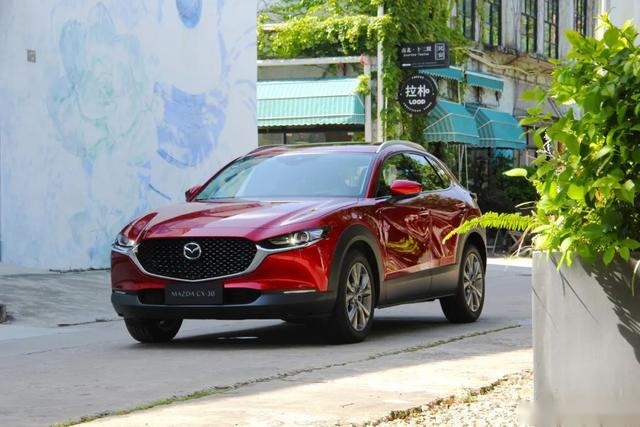 试驾Mazda CX-30，体验“人马一体”的驾控乐趣