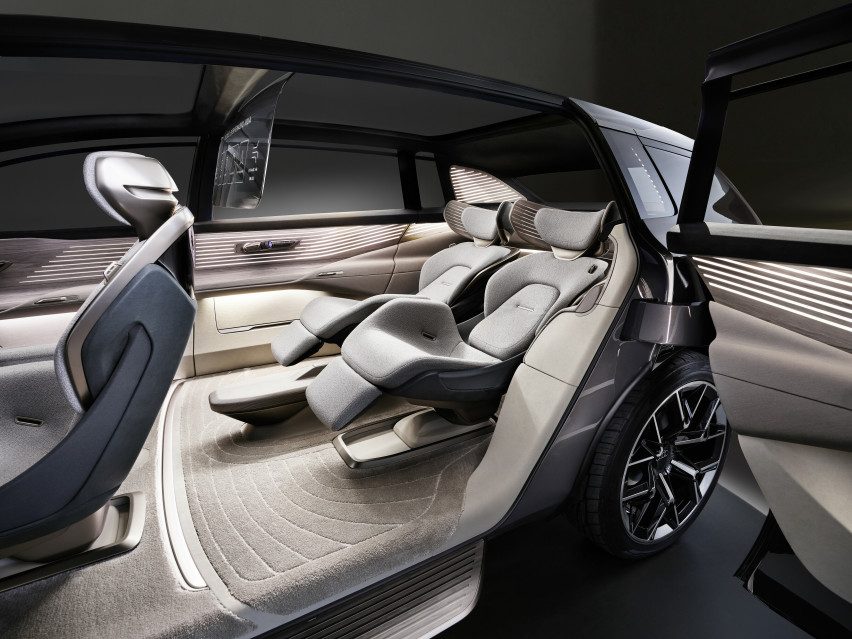 奥迪urbansphere概念车：SUV？MPV？未来谢谢