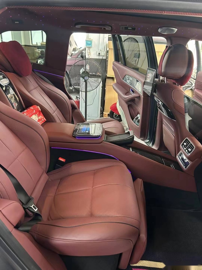 奔驰GLS450升级迈巴赫GLS600行政四座内饰效果展示