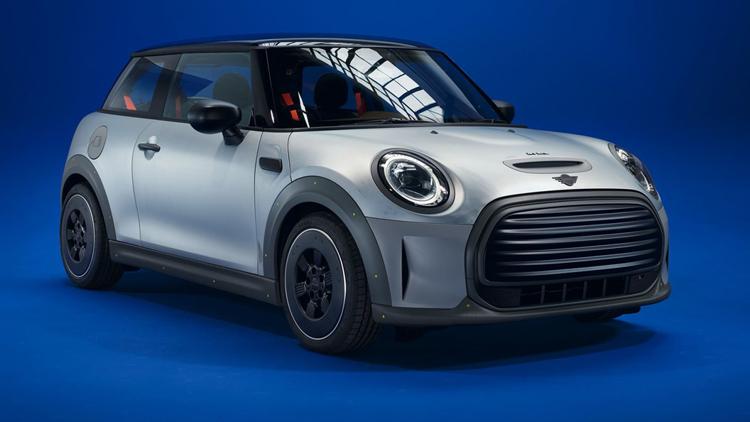 ���ɳ������᳹���ף�ʷ����»�����MINI STRIP��ʽ����