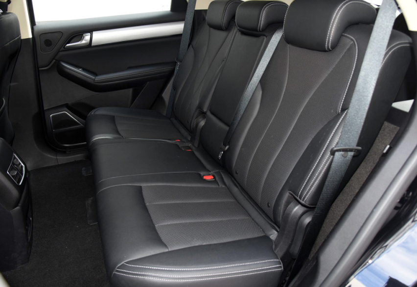 家用SUV，要大要舒适要安全，预算15万左右谁能一步到位？