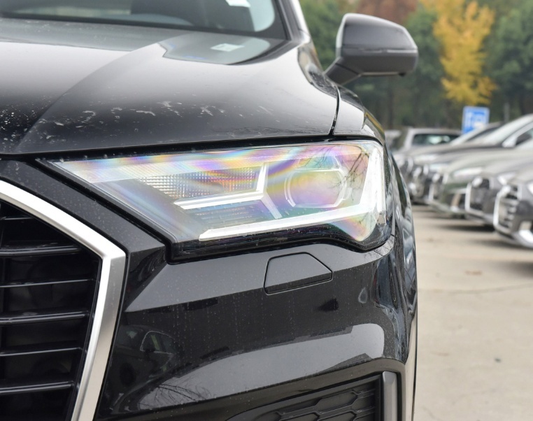 提车奥迪Q7，享受高端科技豪华SUV