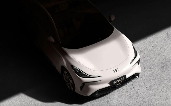 智己LS6，1.jpg