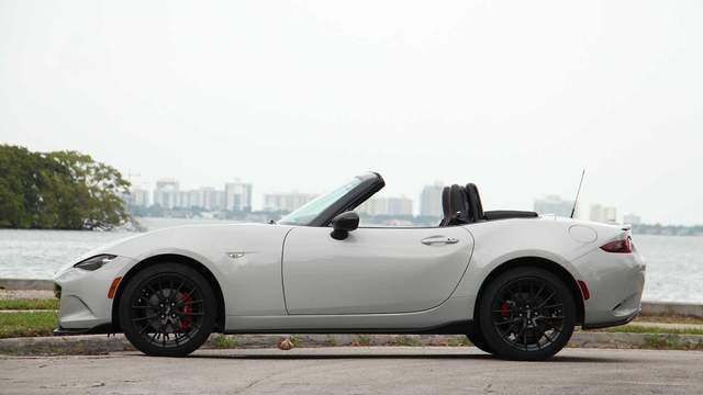 技术升级，推出全新配色，2021款马自达MX-5 Miata