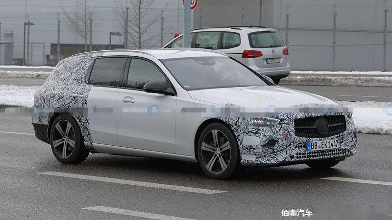 2022-mercedes-benz-c-class-wagon-road-spy-shots (3).jpg