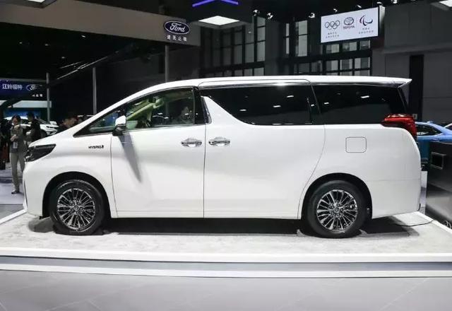 埃尔法双擎的卖得比3.5L还贵！雷克萨斯LM300h会定多少