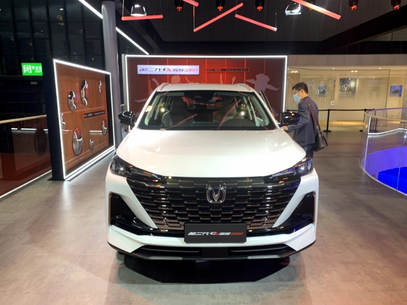 第二代长安CS55 PLUS，比现款更运动，改款车型表现如何
