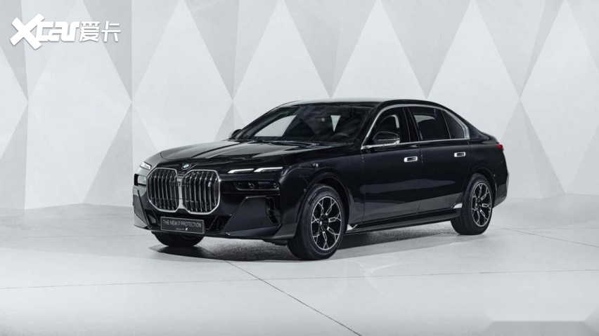 全新宝马7系防弹车来了:油箱射穿也可自修复