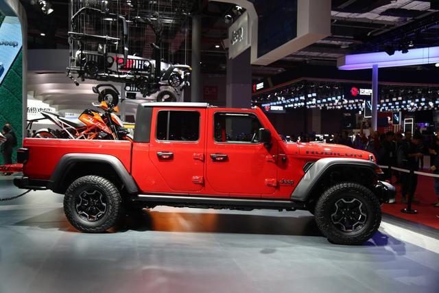 Jeep Gladiator皮卡亮相上海车展 轴距超3米 配V6发动机