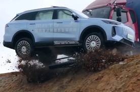 “撞飞卡车”只会是笑话，这样的山崖翻坠才能力证“良心SUV”