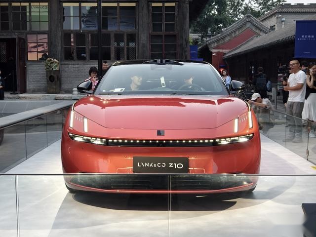 终于进军纯电赛道 实拍领克Z10