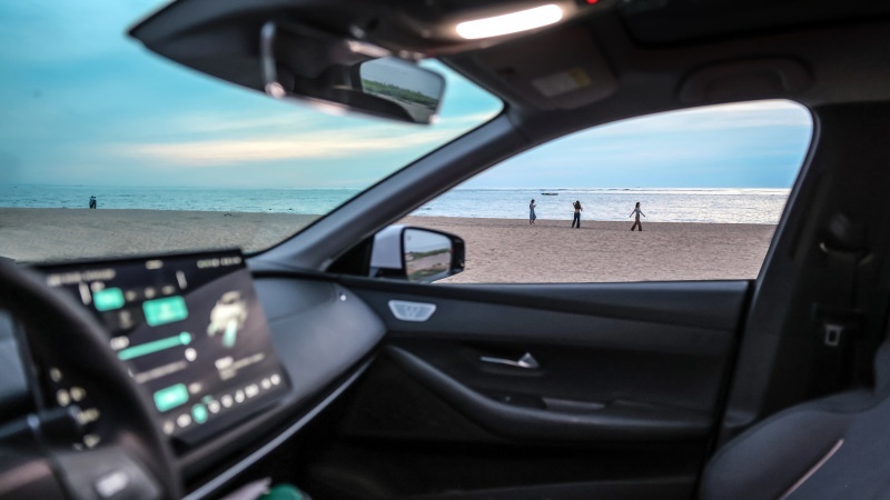 正面硬刚特斯拉Model 3，长安深蓝SL03有多少胜算？