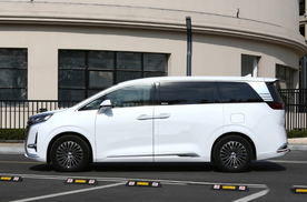 比亚迪高端化成功，竞争埃尔法，长5250mm续航620km，月销量过万