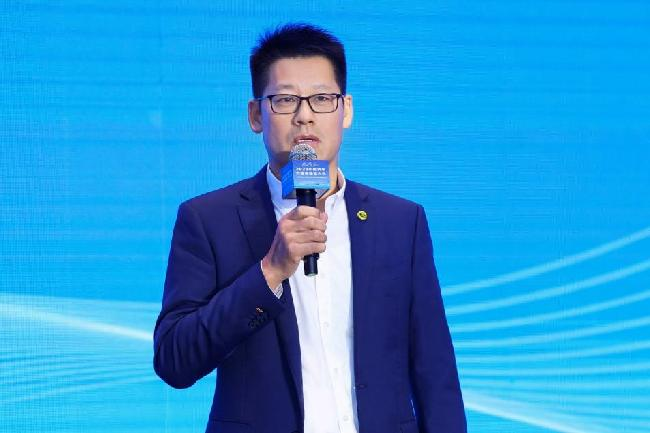 中国首个豪华汽车品牌闪充委员会成立，路特斯引领豪华补能新标准