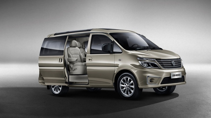 菱智M5 2.0L版正式上市 售7.99-9.09万元