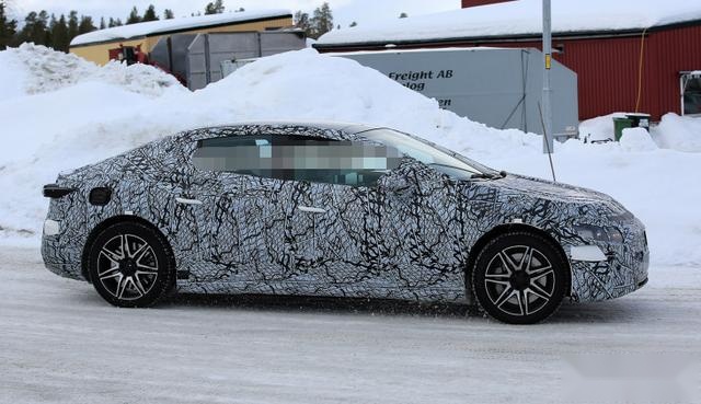 对标特斯拉Model S，奔驰EQE谍照曝光