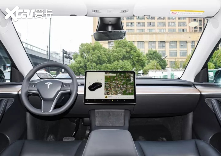 30万预算，Model Y、ID.6 CROZZ，谁才是最潮玩家？
