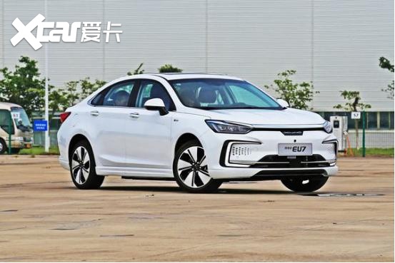 销量同比去年直线飙升3番+！是什么让北汽EU新能源开了挂？