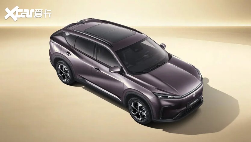 东风风神新能源8系登场 双车齐发直击家用痛点10万级满配座舱