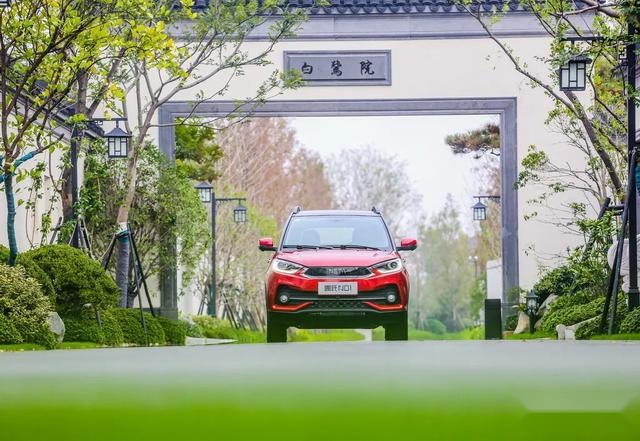 谁说只能开“老头乐”？中国车企该如何为农村兄弟造电动车