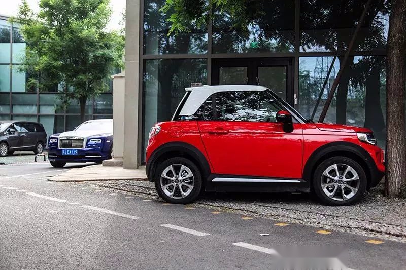 同样是小而精，北汽新能源LITE-R300与欧拉R1该如何抉