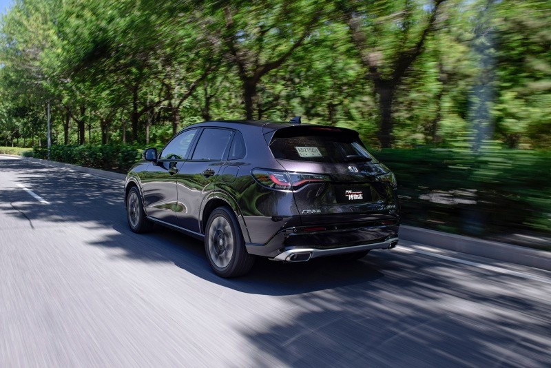 15万预算买1.5T紧凑型SUV，本田ZR-V/雪佛兰星迈罗怎么选？
