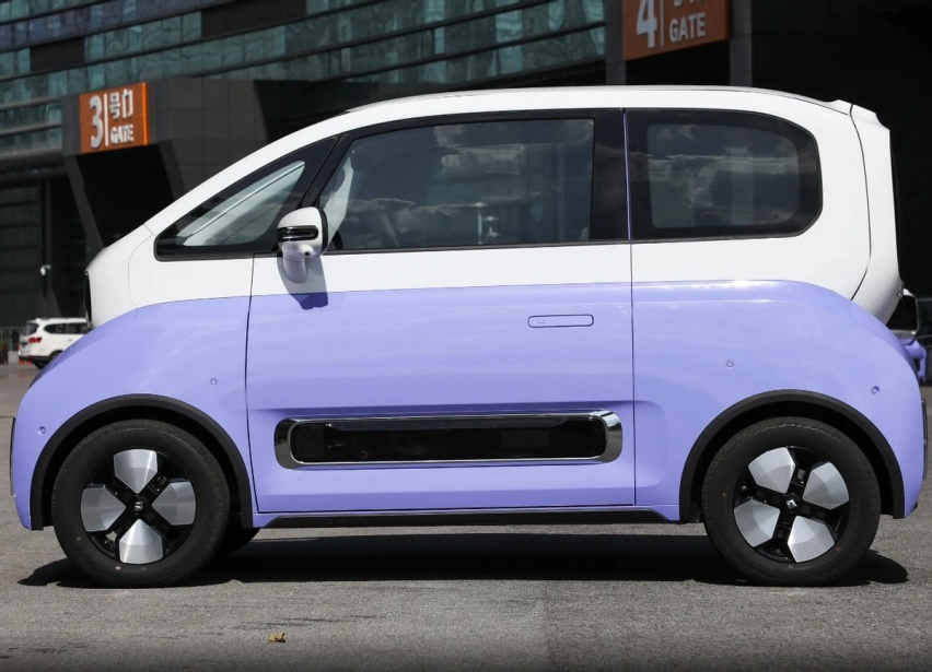 全款落地一台宝骏KiWi EV，续航301km智能泊车，这个价格贵了吗