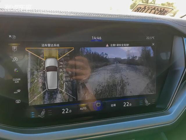 标配空气悬挂/全时四驱 试完大众途锐才知道是一辆低调的好车！