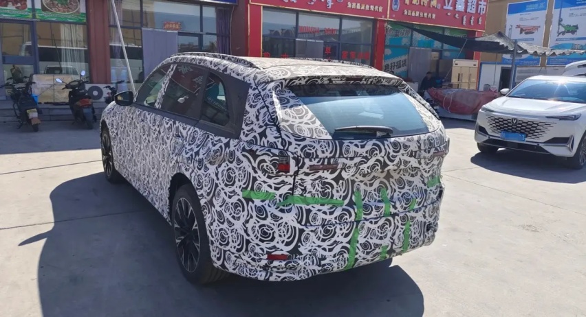 国产马自达CX-90路试曝光，三排座中大型SUV，外观内饰与海外同步