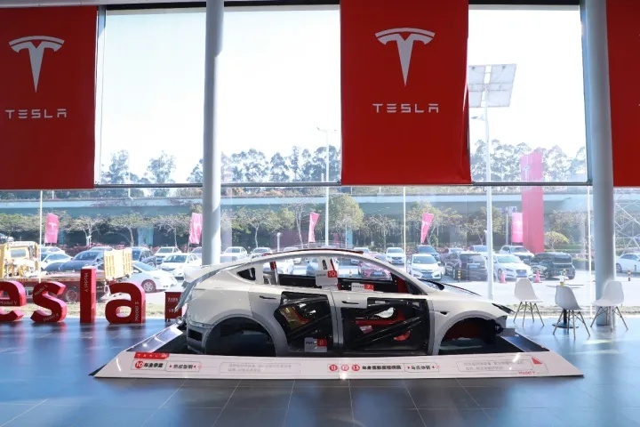 Model S Plaid亮相厦门，千匹怪兽，100.99万元起售