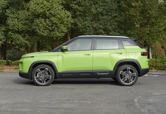15万该选轿车还是SUV？这4款空间与配置适合家用