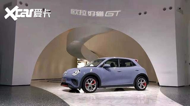 中国车企垄断巴黎车展新能源车领域，马克龙呼吁：欧洲觉醒！