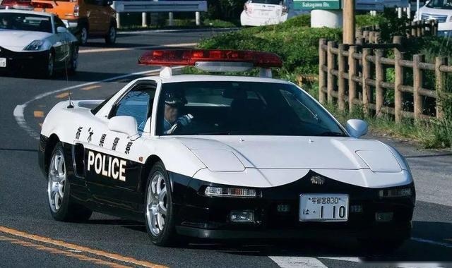 日本交警又双叒开上跑车了？“恶魔Z”SUV版来了？K哥文话！