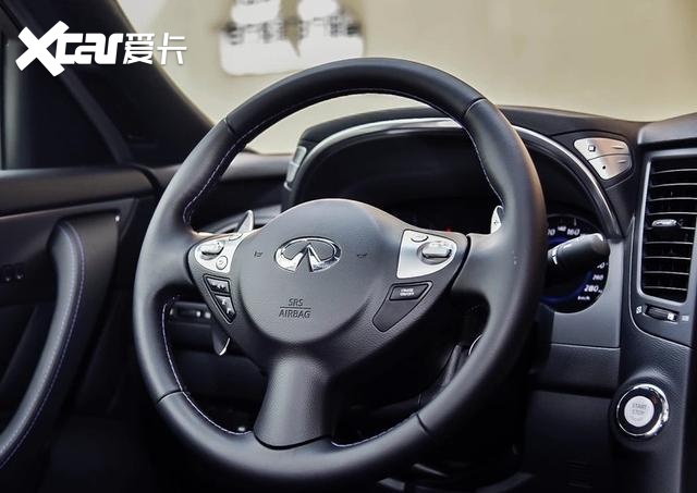 真正的日系“大块头”，经典鲨鱼脸十年未改，外观比BBA更霸气
