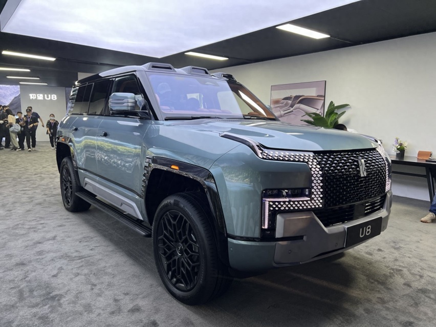 比亚迪仰望U8凭什么值109.8万？