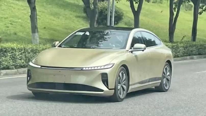 AR-HUD+Model 3同款大屏，解析长安启源A07座舱