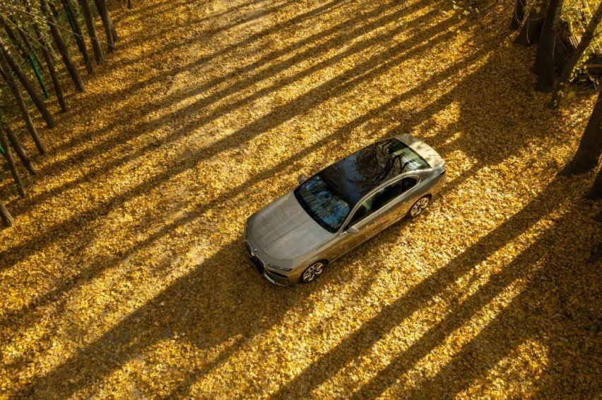BMW i7驶向长期主义的可持续电动化未来｜Experience
