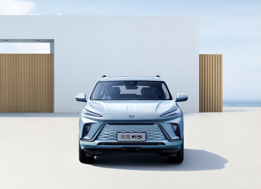 27万预算买纯电SUV，别克E5和特斯拉Model Y，谁更适合家用