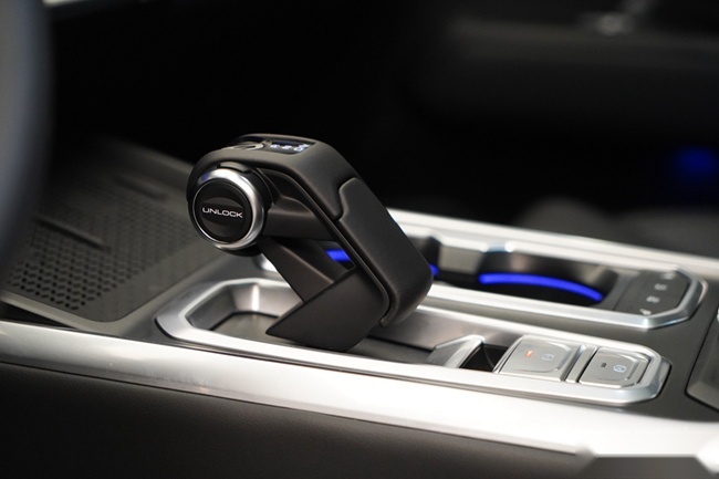 都市机能越野SUV 坦克400 Hi4-T正式上市 售27.98万元