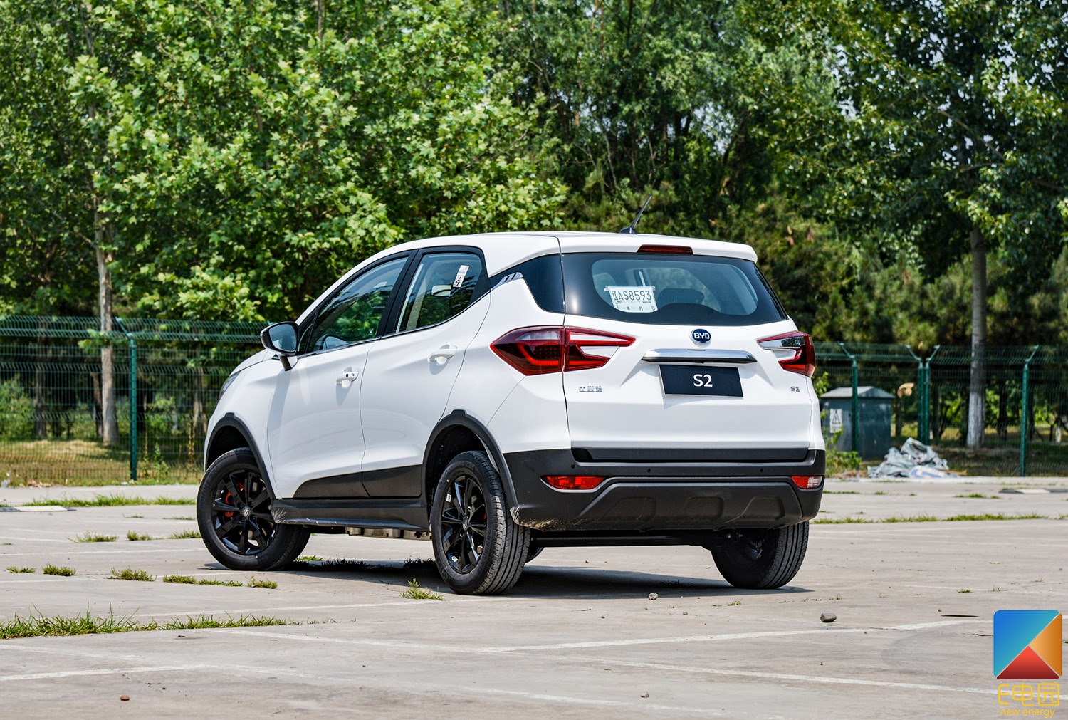 8月前的耀舒适型是最优选择比亚迪s2购车手册