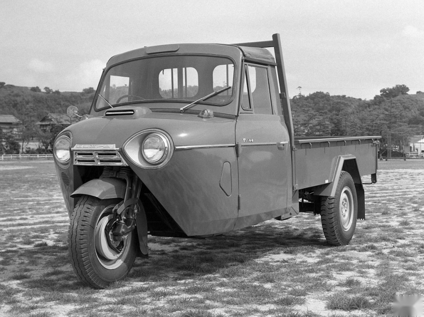mazda_t1100_00de008808eb06aa.jpg
