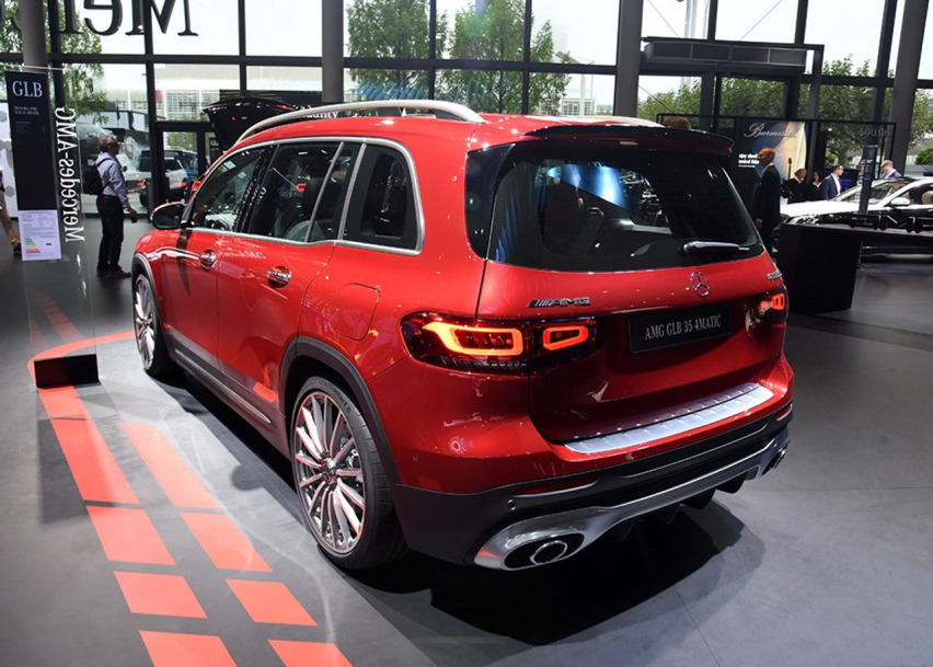 备受争议的7座奔驰SUV，内饰很高级，而国外版动力配2.0T