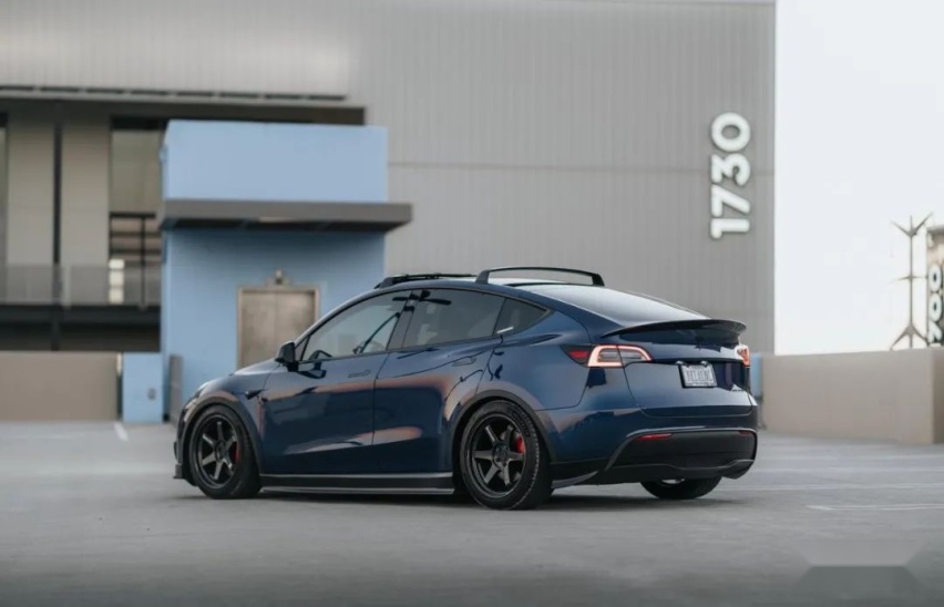 一年内连换5套轮毂的特斯拉Model Y，最后发现BBS才是真爱